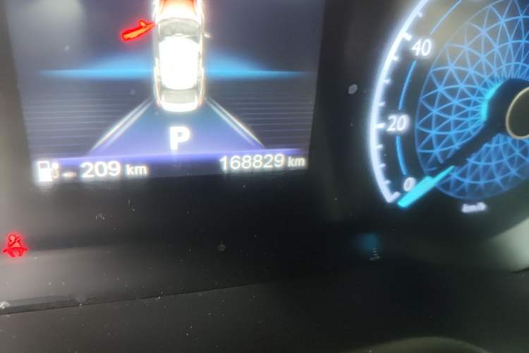Used Hongqi E-QM5 2023 Revised Version Basic Travel Edition Odometer Close Up
