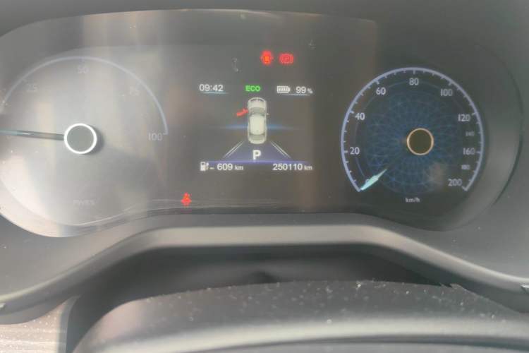 Used Hongqi E-QM5 2023 620km PLUS Odometer Close Up