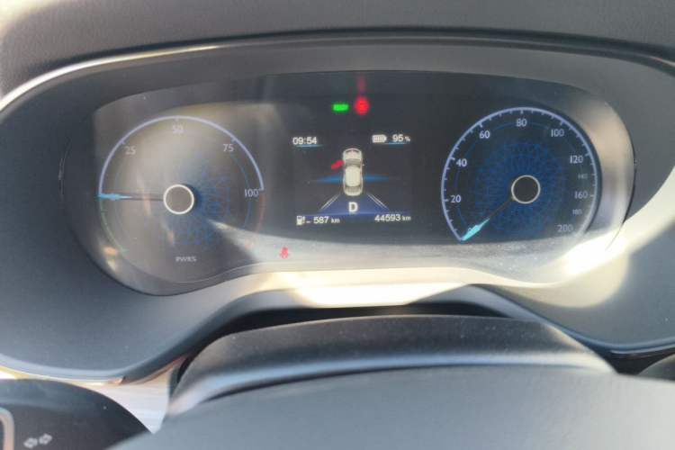 Used Hongqi E-QM5 2023 620km PLUS Odometer Close Up