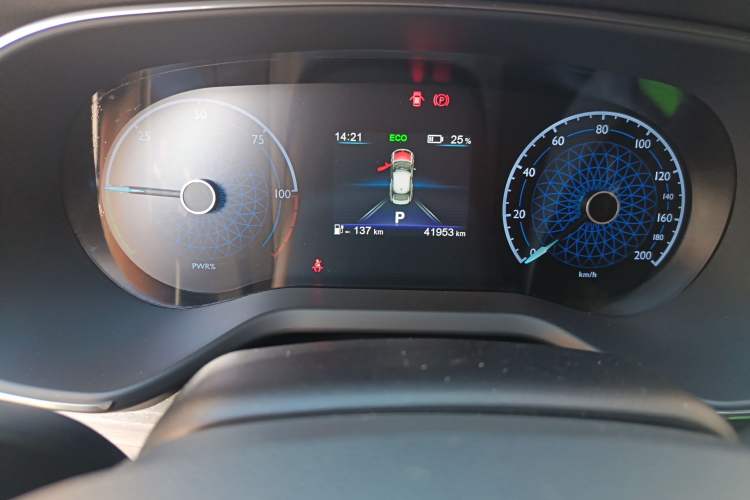 Used Hongqi E-QM5 2023 620km PLUS Odometer Close Up