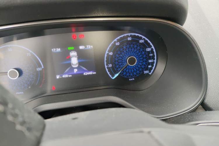 Used Hongqi E-QM5 2023 560km PLUS Odometer Close Up