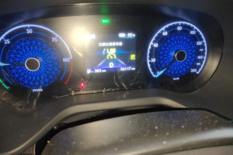 Used Hongqi E-QM5 2023 Revised Version Basic Travel Edition Odometer Close Up