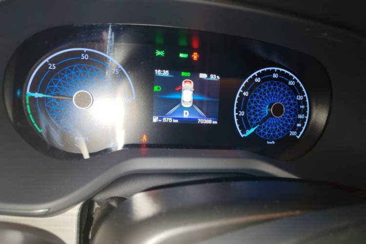 Used Hongqi E-QM5 2023 620km PLUS Odometer Close Up
