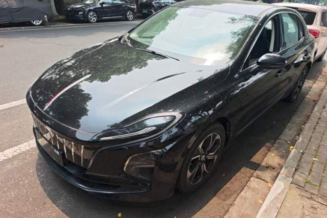 Used Hongqi E-QM5 2023 Base Travel Edition
