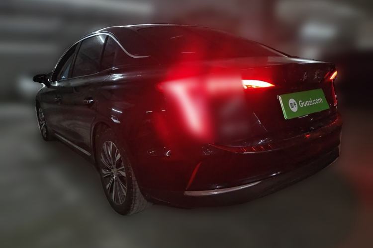 Used Hongqi E-QM5 2023 560km PLUS Rear Left 45 Deg