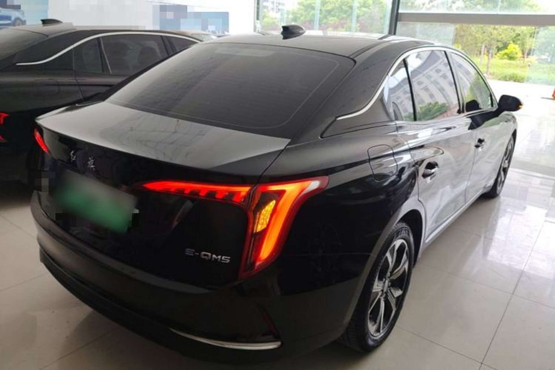 Used Hongqi E-QM5 2023 Revised Version Basic Travel Edition Rear Right 45 Deg