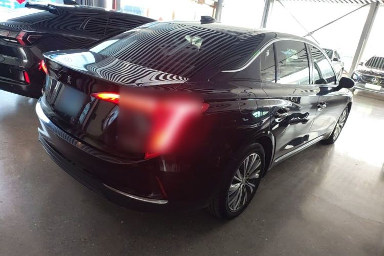 Used Hongqi E-QM5 2023 560km PLUS Rear Right 45 Deg