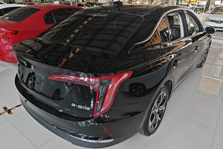 Used Hongqi E-QM5 2023 Revised Version Basic Travel Edition Rear Right 45 Deg