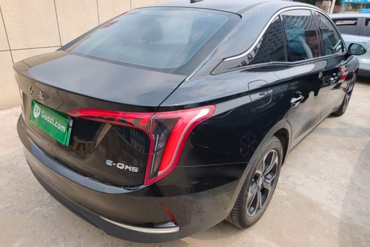 Used Hongqi E-QM5 2023 Revised Version Basic Travel Edition Rear Right 45 Deg