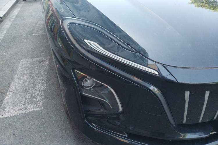 Used Hongqi E-QM5 2023 620km PLUS Right Front Headlight