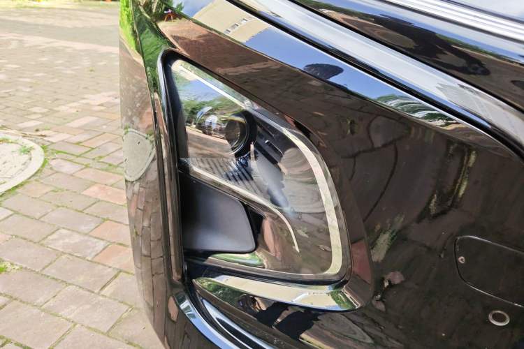 Used Hongqi E-QM5 2023 Revised Version Basic Travel Edition Right Front Headlight