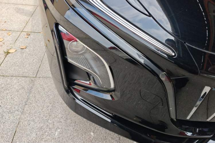 Used Hongqi E-QM5 2023 620km PLUS Right Front Headlight