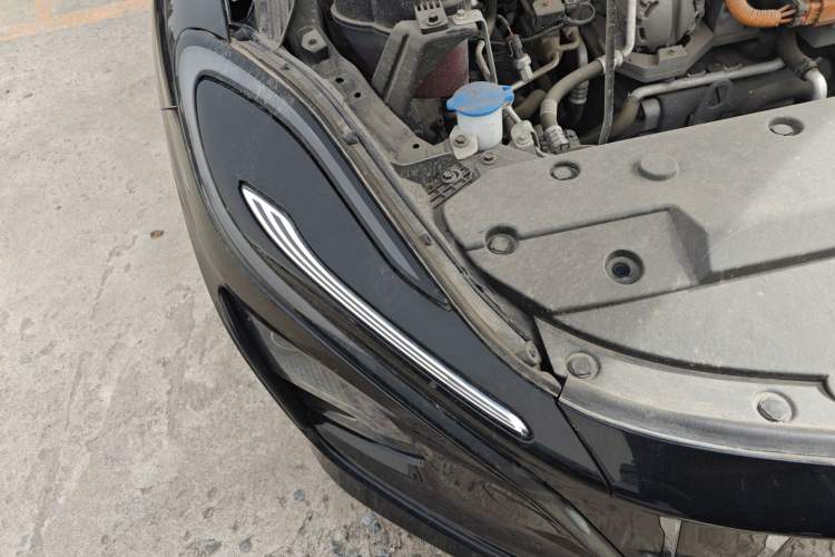 Used Hongqi E-QM5 2023 Revised Version Basic Travel Edition Right Front Headlight