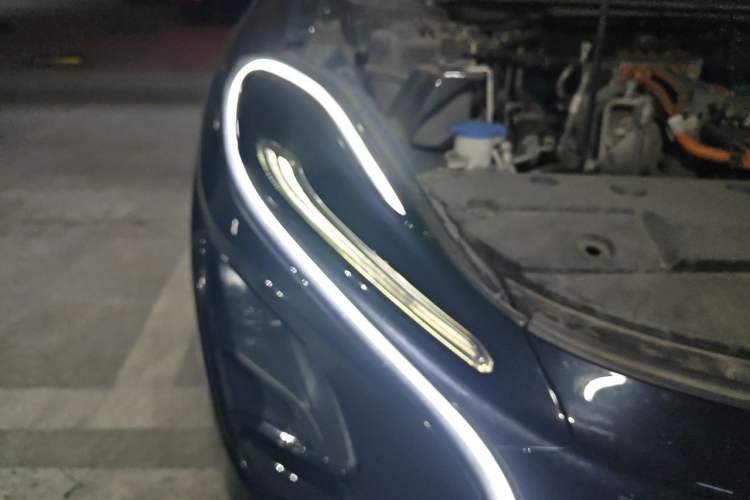 Used Hongqi E-QM5 2023 560km PLUS Right Front Headlight