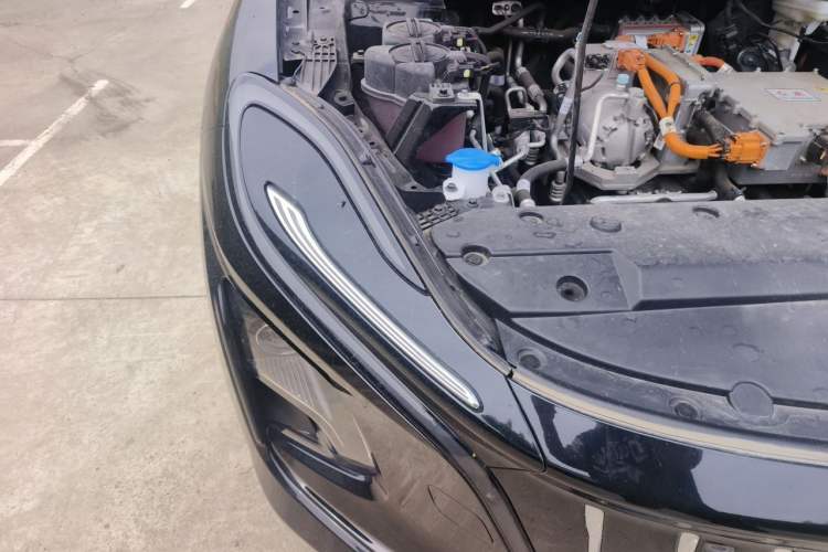 Used Hongqi E-QM5 2023 620km PLUS Right Front Headlight