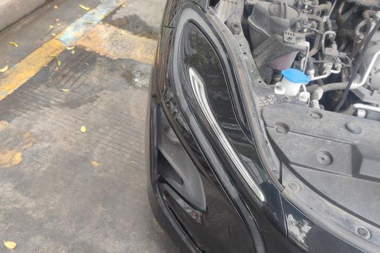 Used Hongqi E-QM5 2023 620km PLUS Right Front Headlight