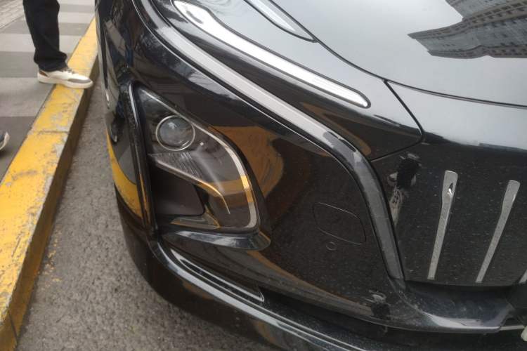 Used Hongqi E-QM5 2023 620km PLUS Right Front Headlight