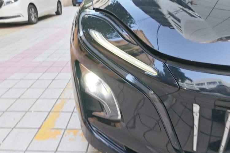 Used Hongqi E-QM5 2023 560km PLUS Right Front Headlight