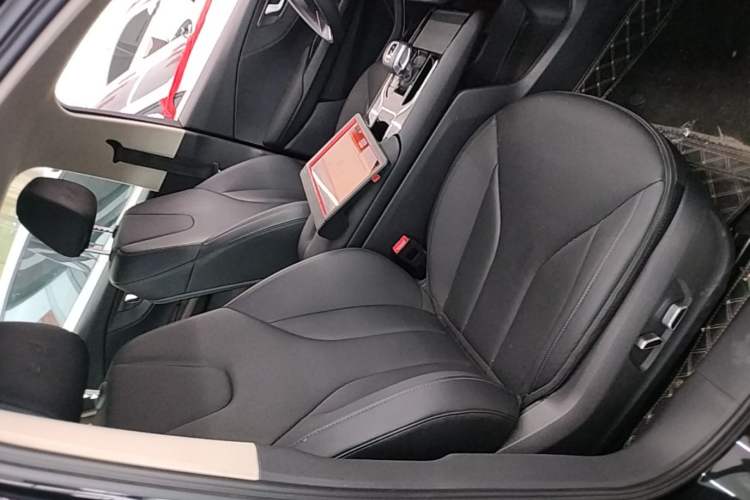 Used Hongqi E-QM5 2023 Base Travel Edition Right Front Seat