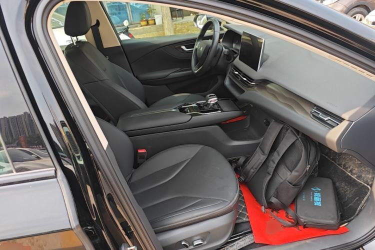 Used Hongqi E-QM5 2023 Revised Version Basic Travel Edition Right Front Seat