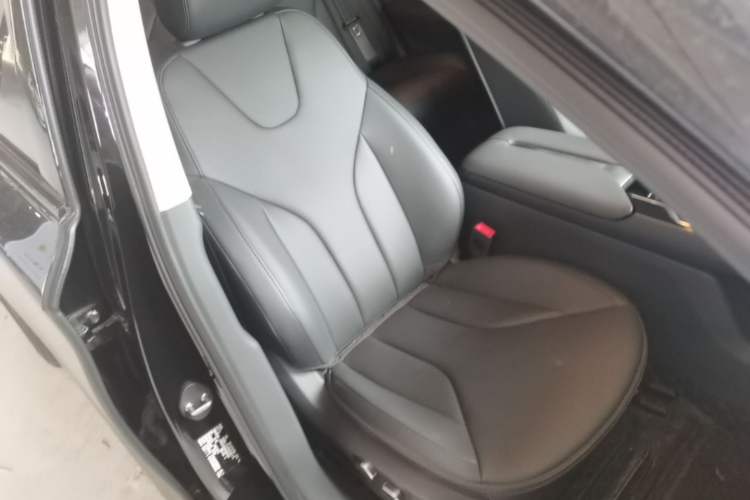 Used Hongqi E-QM5 2023 Revised Version Basic Travel Edition Right Front Seat