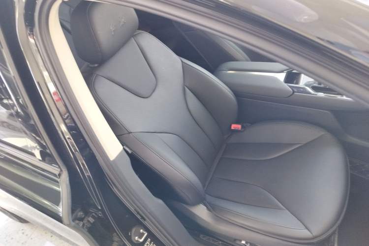 Used Hongqi E-QM5 2023 Revised Version Basic Travel Edition Right Front Seat