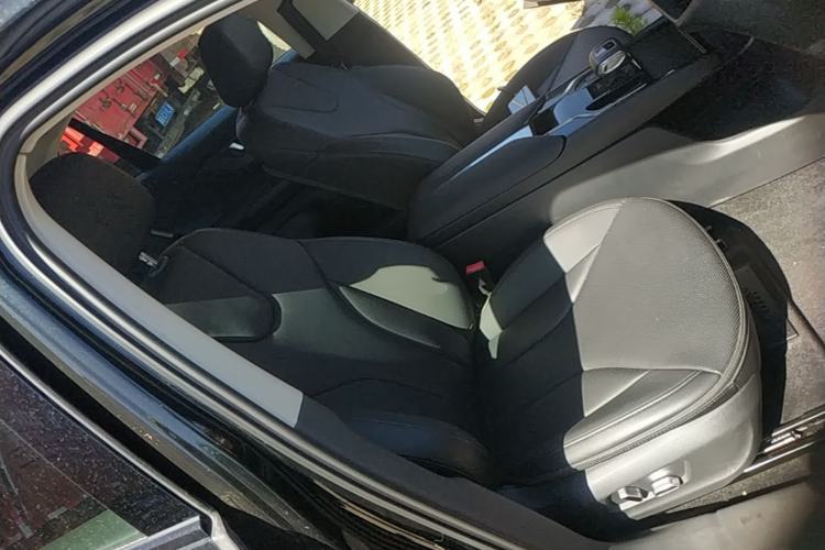 Used Hongqi E-QM5 2023 Revised Version Basic Travel Edition Right Front Seat