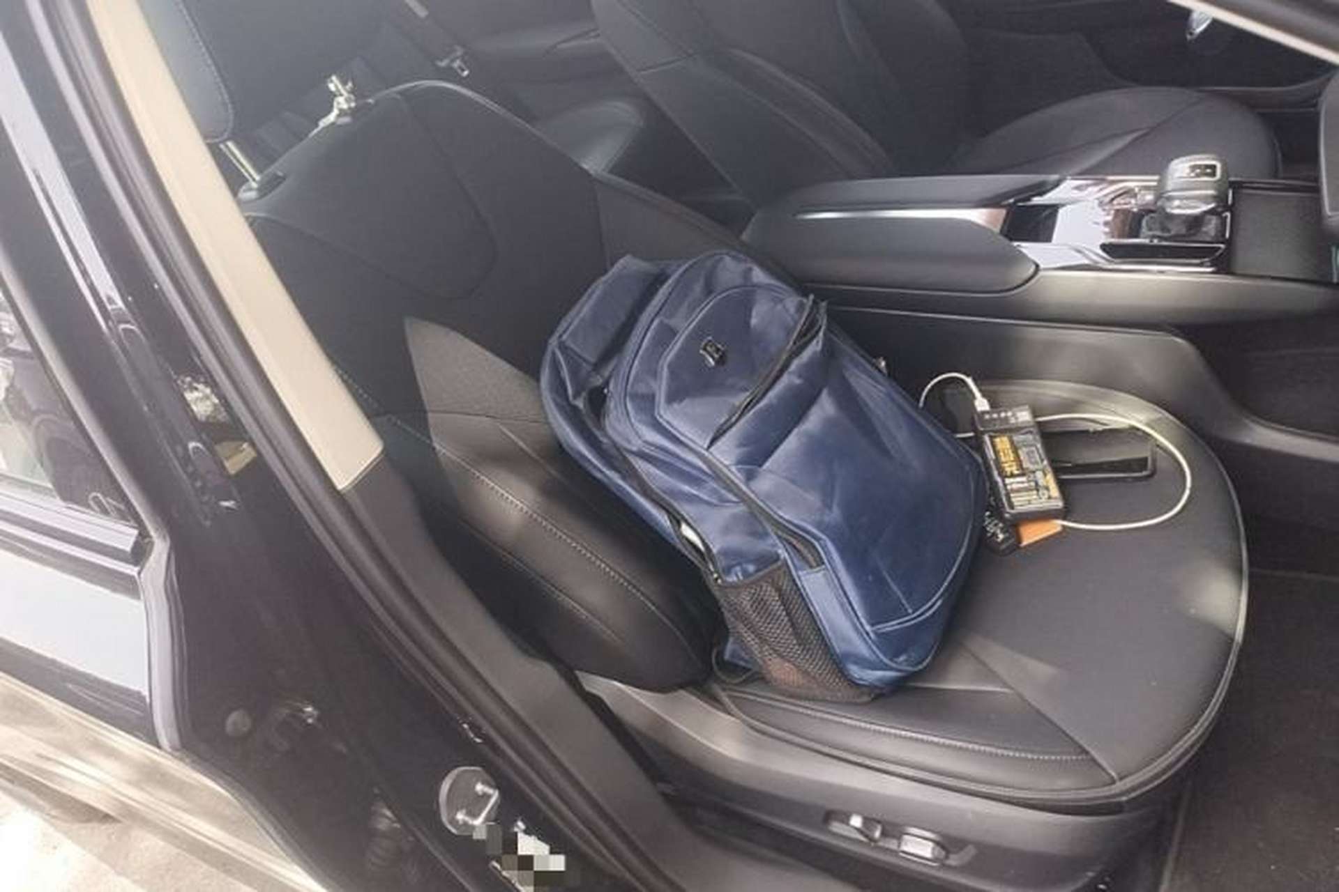 Used Hongqi E-QM5 2023 Revised Version Basic Travel Edition Right Front Seat