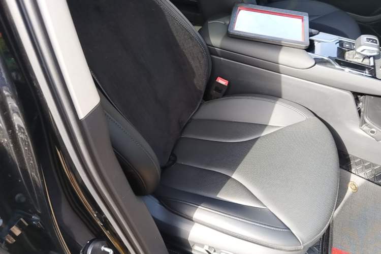 Used Hongqi E-QM5 2023 620km PLUS Right Front Seat