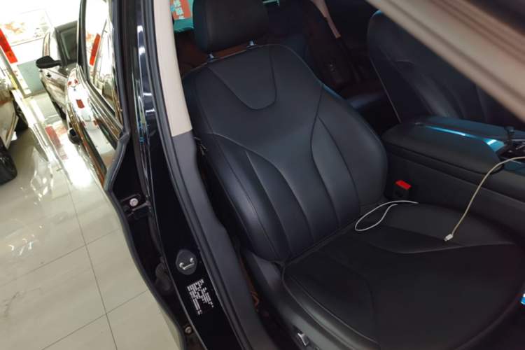 Used Hongqi E-QM5 2023 Base Travel Edition Right Front Seat