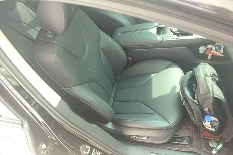 Used Hongqi E-QM5 2023 620km PLUS Right Front Seat