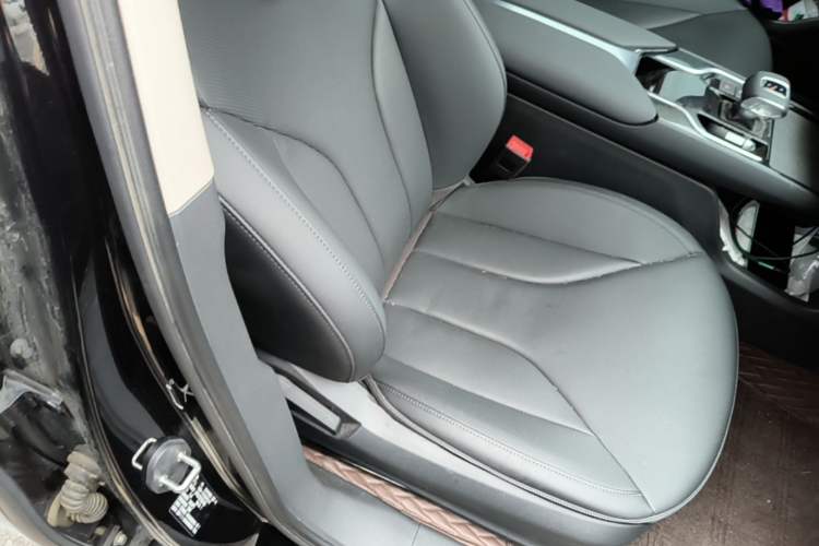Used Hongqi E-QM5 2023 Revised Version Basic Travel Edition Right Front Seat