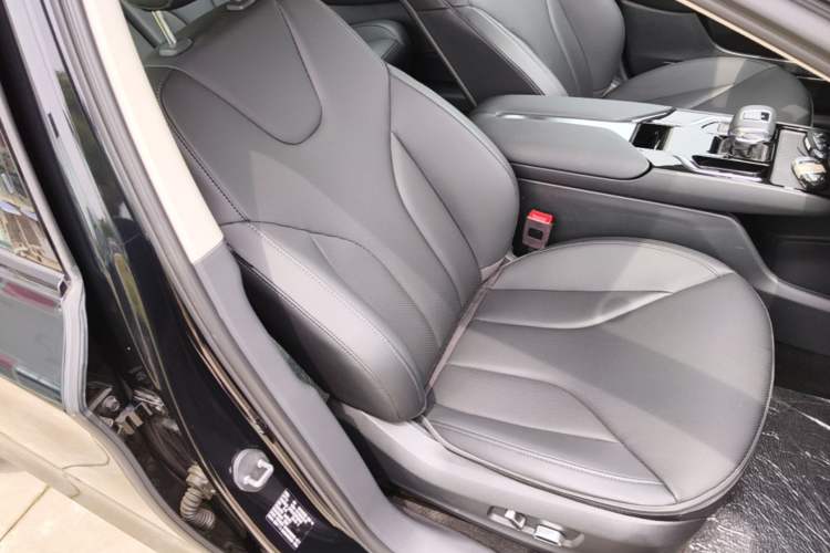 Used Hongqi E-QM5 2023 Revised Version Basic Travel Edition Right Front Seat
