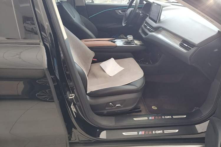 Used Hongqi E-QM5 2023 620km PLUS Right Front Seat
