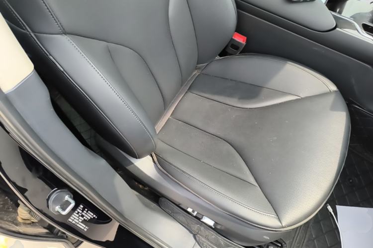 Used Hongqi E-QM5 2023 Revised Version Basic Travel Edition Right Front Seat