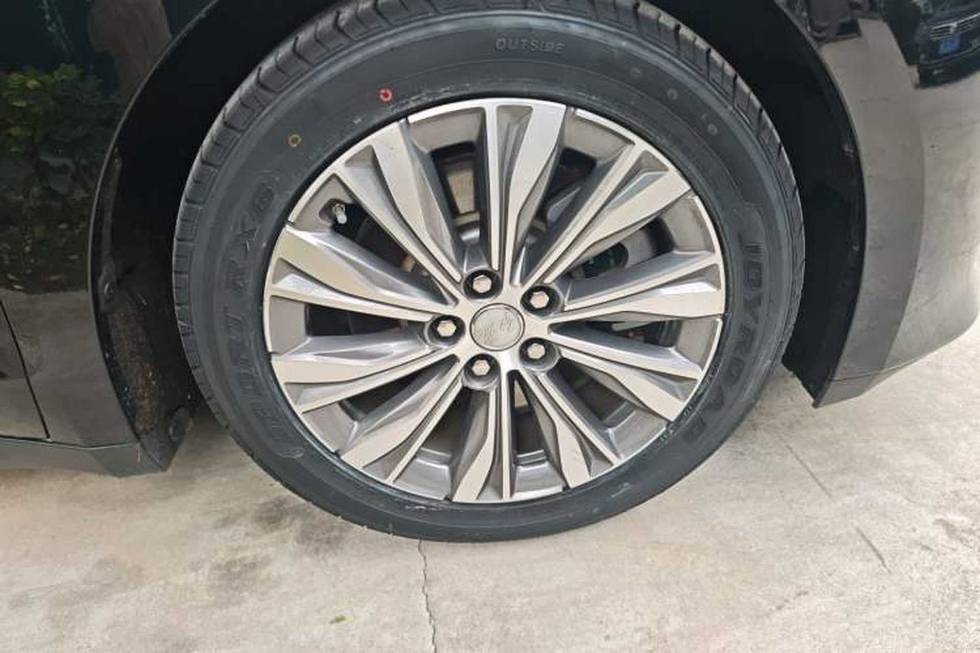 Used Hongqi E-QM5 2023 620km PLUS Right Front Wheel Hub