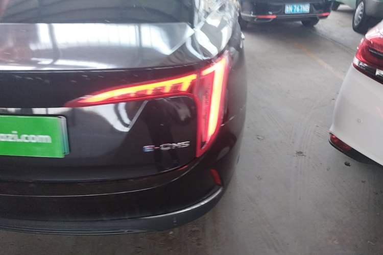 Used Hongqi E-QM5 2023 Base Travel Edition Right Rear Taillight