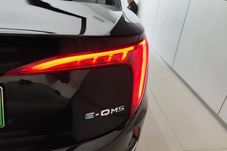 Used Hongqi E-QM5 2023 Revised Version Basic Travel Edition Right Rear Taillight