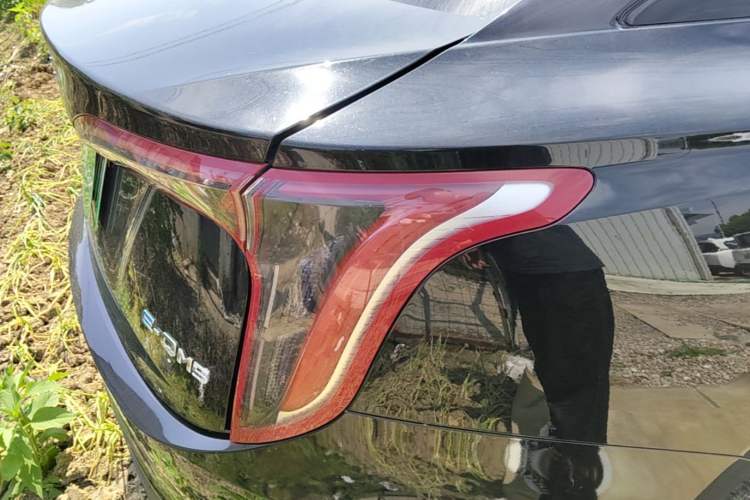 Used Hongqi E-QM5 2023 Revised Version Basic Travel Edition Right Rear Taillight