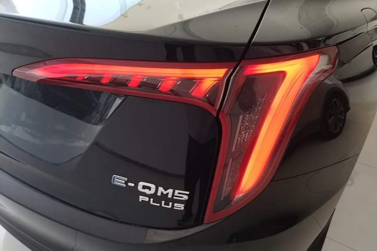 Used Hongqi E-QM5 2023 620km PLUS Right Rear Taillight