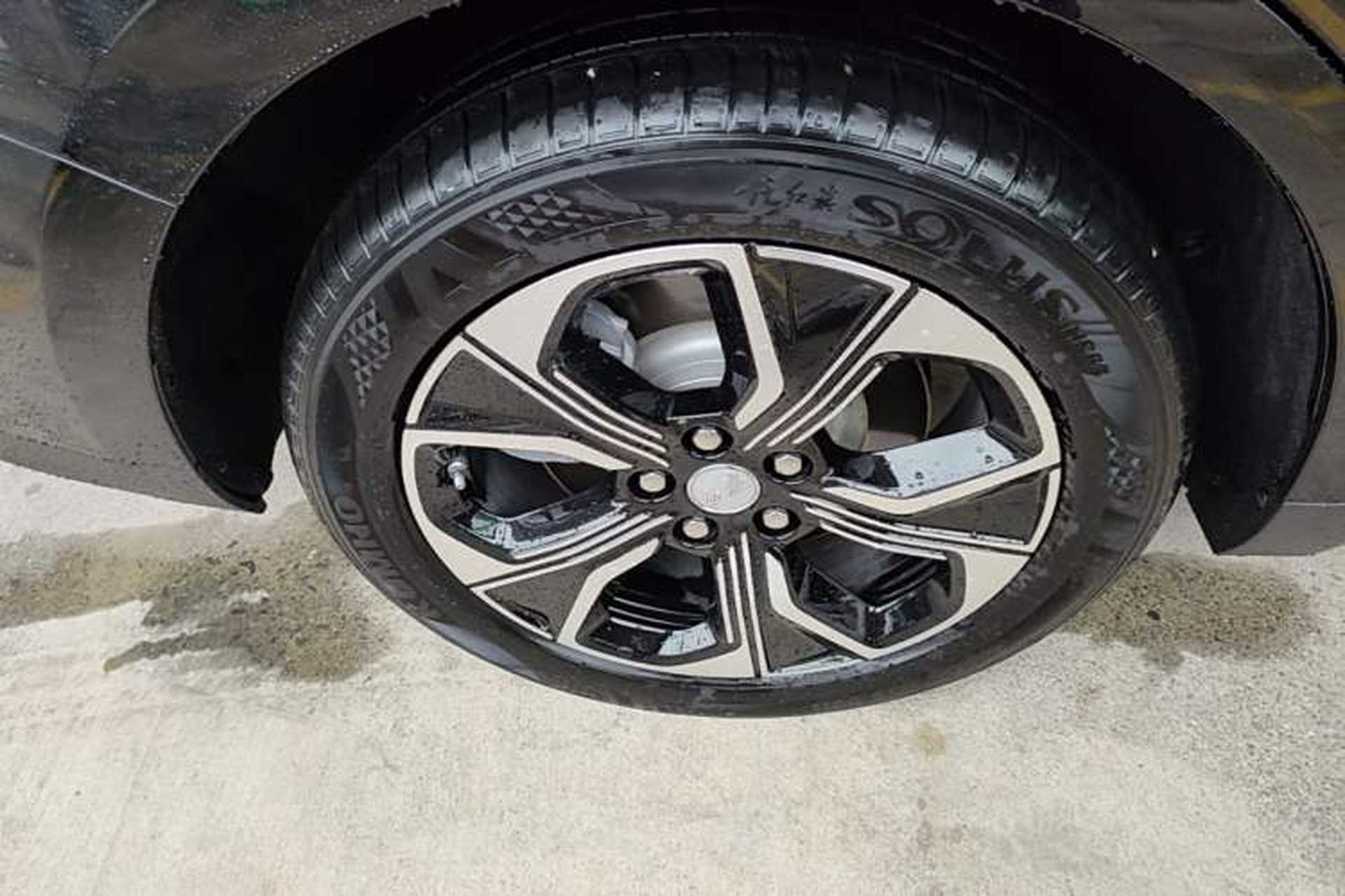 Used Hongqi E-QM5 2023 Revised Version Basic Travel Edition Right Rear Wheel Hub