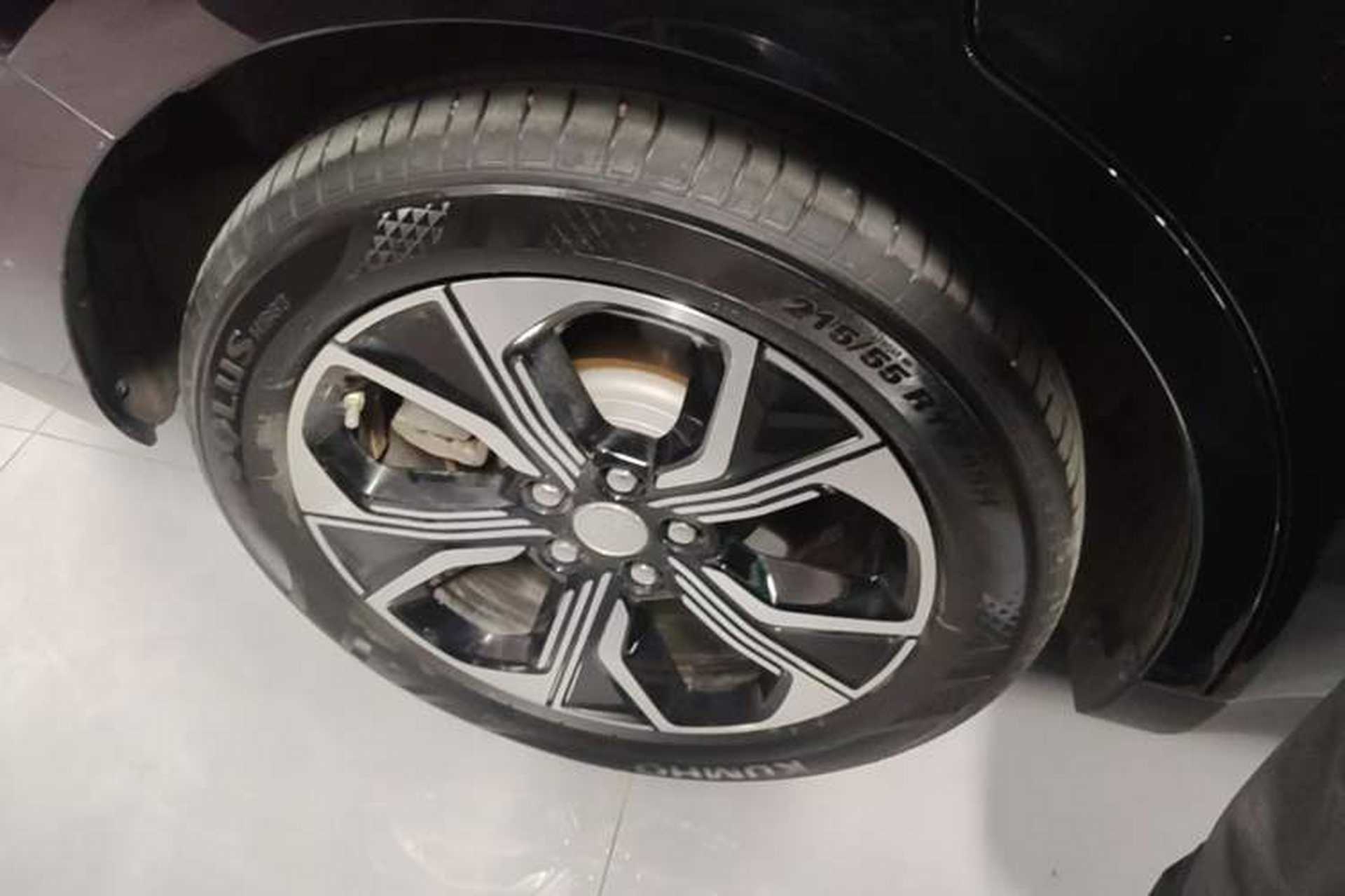Used Hongqi E-QM5 2023 Revised Version Basic Travel Edition Right Rear Wheel Hub