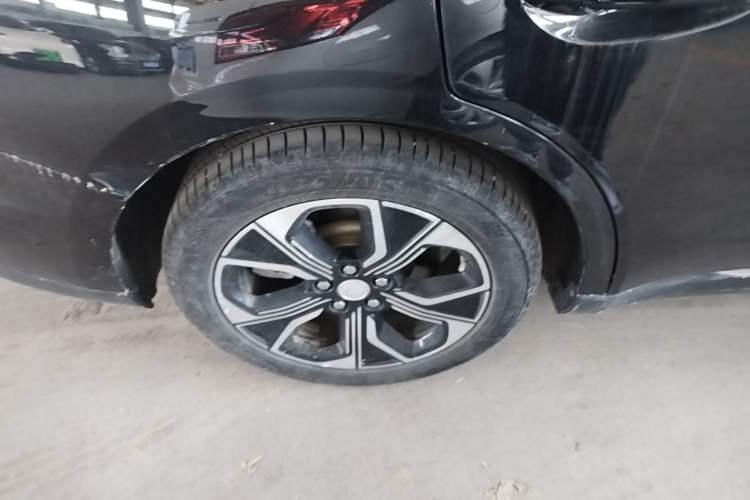 Used Hongqi E-QM5 2023 Base Travel Edition Right Rear Wheel Hub