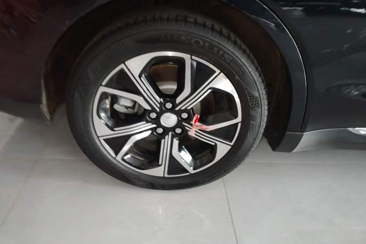 Used Hongqi E-QM5 2023 Base Travel Edition Right Rear Wheel Hub