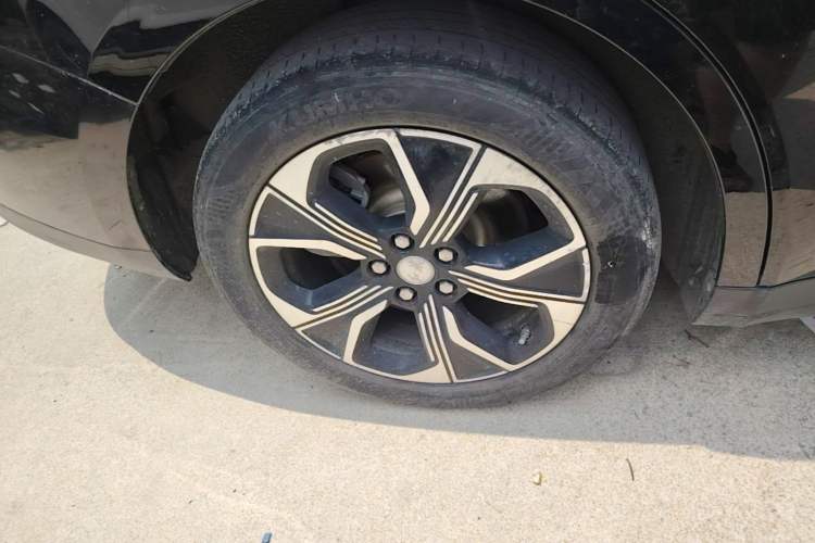Used Hongqi E-QM5 2023 Base Travel Edition Right Rear Wheel Hub