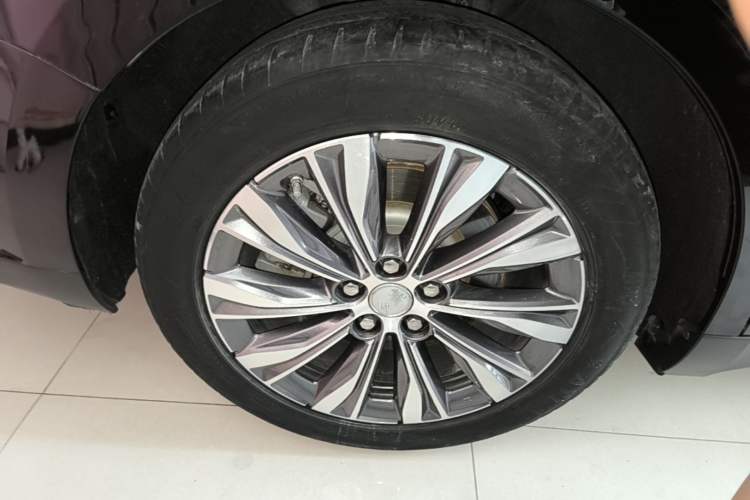 Used Hongqi E-QM5 2023 620km PLUS Right Rear Wheel Hub