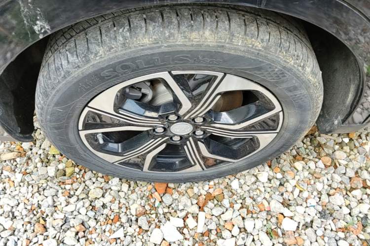 Used Hongqi E-QM5 2023 Revised Version Basic Travel Edition Right Rear Wheel Hub