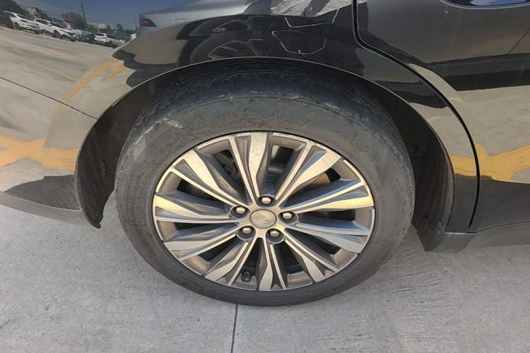 Used Hongqi E-QM5 2023 620km PLUS Right Rear Wheel Hub