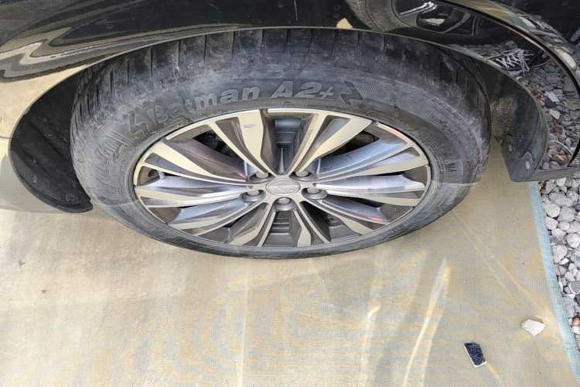 Used Hongqi E-QM5 2023 Base Travel Edition Right Rear Wheel Hub