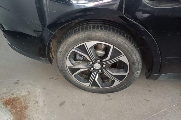 Used Hongqi E-QM5 2023 Revised Version Basic Travel Edition Right Rear Wheel Hub